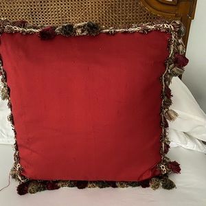 PILLOWS  (2) Accent pillows
